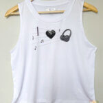 Musculosa I Love Music con aplique de lentejuelas negras